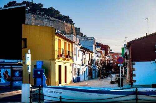 La Sirena - Both City And Beach Of Denia