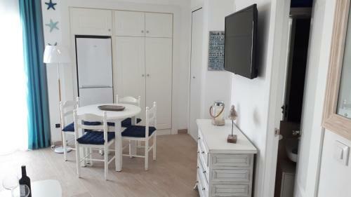 El Retiro Apartment Royale With Seaview
