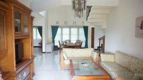 Villa Kusuma 90 Batu Malang 3br