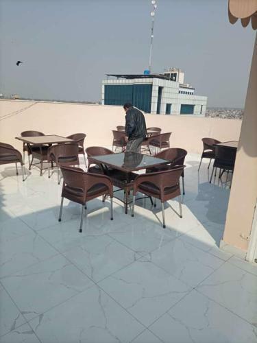 Family Hotel Davis Road Lahore