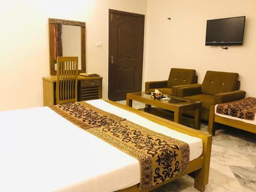 Hotel Pakeeza One