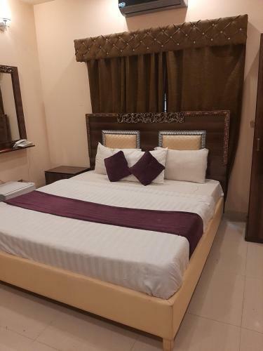Hotel Days Inn Lahore