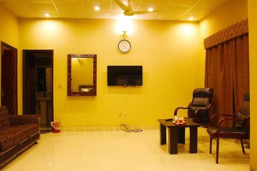 Hotel Days Inn Lahore