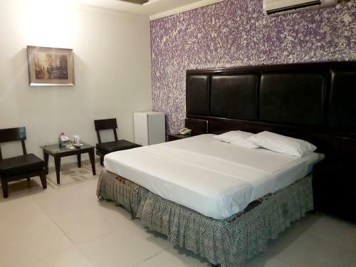 New Look Hotel
