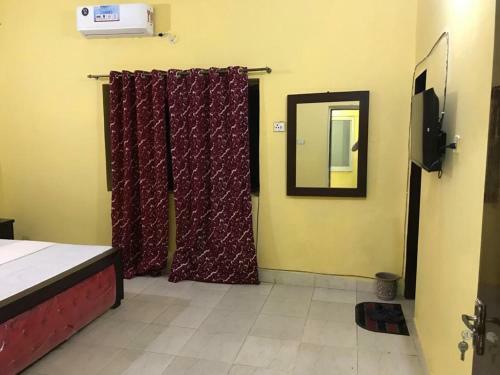 Bed & Breakfast Luxury Hotel Rooms At Mm Alam Road