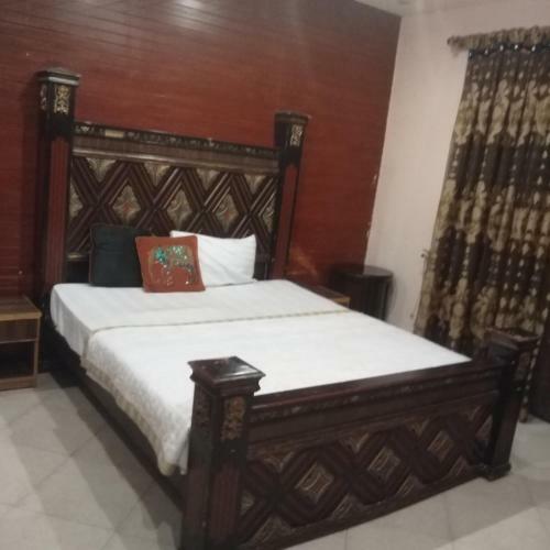 Bed & Breakfast Versa Apartment And Lodges Gulberg3 Lahore