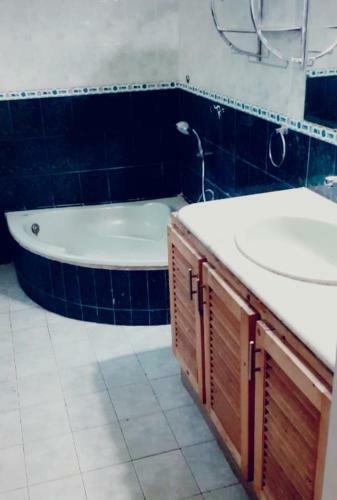 Bed & Breakfast Versa Apartment And Lodges Gulberg3 Lahore