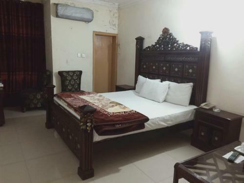 Hotel Basera
