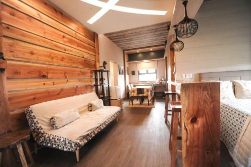 Hotel Pine Breeze Cottages