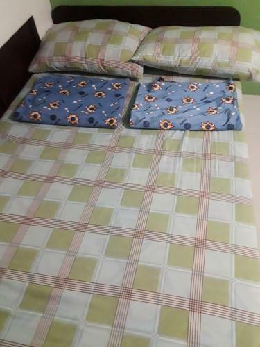 Hostal R D J Homestay