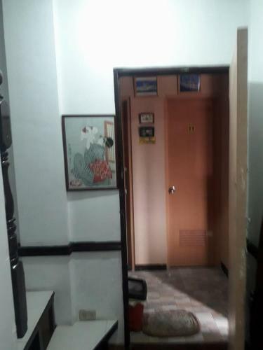 Hostal R D J Homestay