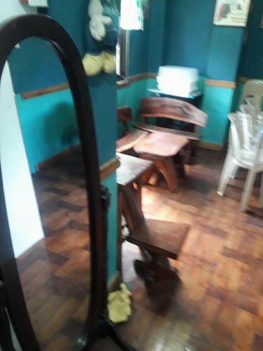 Hostal R D J Homestay