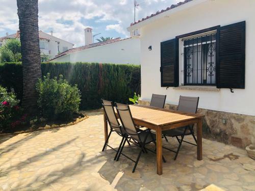 Casa Con Jard�n En Denia