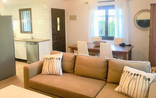 Casa Con Jard�n En Denia