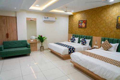 Hotel Lee Grand