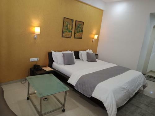 Hotel Laksh Residency