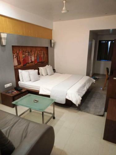 Hotel Laksh Residency