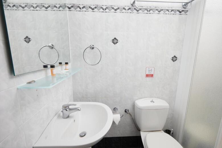 Hotel Klonos Anna