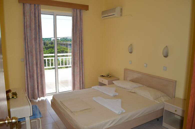 Aparthotel Kremasti Memories