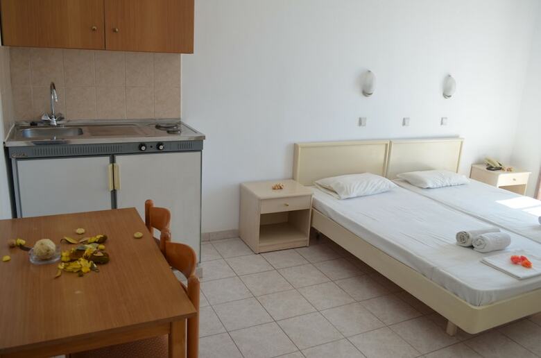 Aparthotel Kremasti Memories