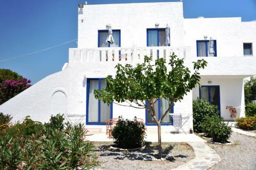 Hostal Kiotari Beach Apartments