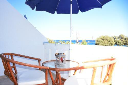 Hostal Kiotari Beach Apartments