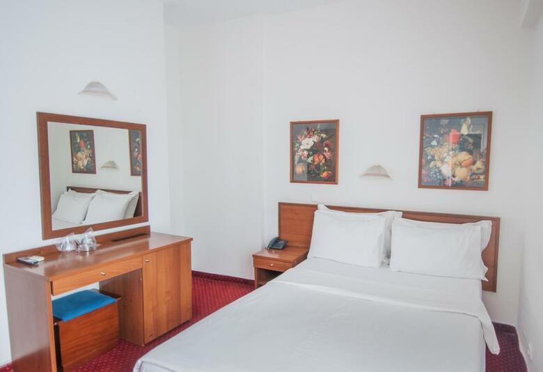 Hotel Elena