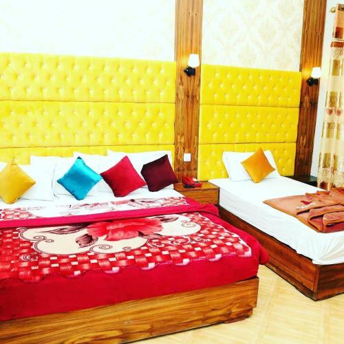 Hotel Serena Palace