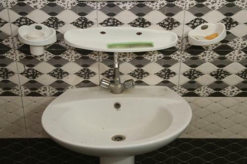 Hostal Hotel Sereena Residence
