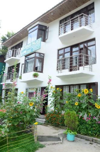 Hotel Chinar Palace