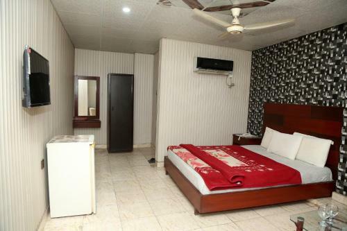 Hotels Multan