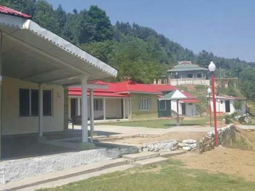 Hotel Chikar Highland Resort