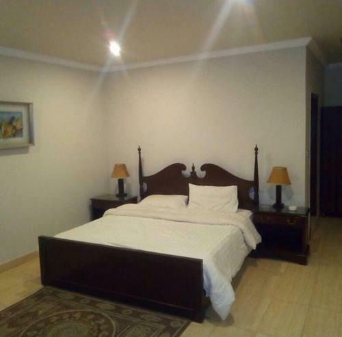 Cosy Knock Hotel