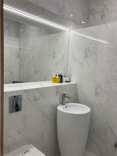 Comfortable Apartment In The Central City