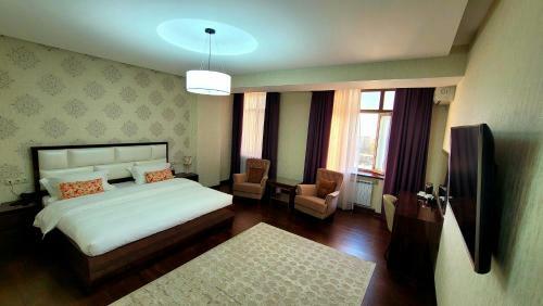 Hotel Ayni