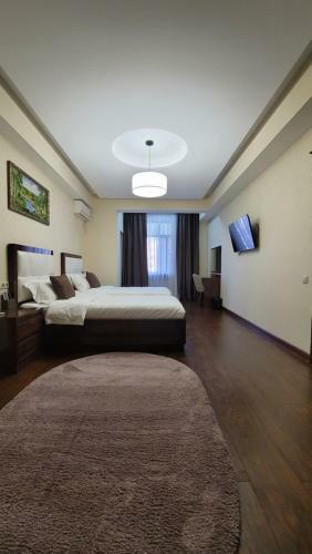 Hotel Ayni