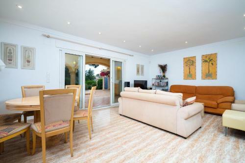 Charming 3-bed Villa In Denia First Beach Line