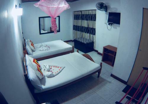 Lark Nest Hotel