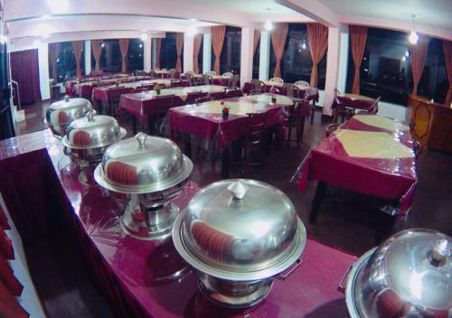 Lark Nest Hotel