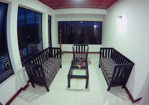 Lark Nest Hotel