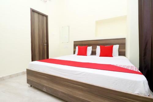 Hotel Oyo 38404 Arora Classic Guest House
