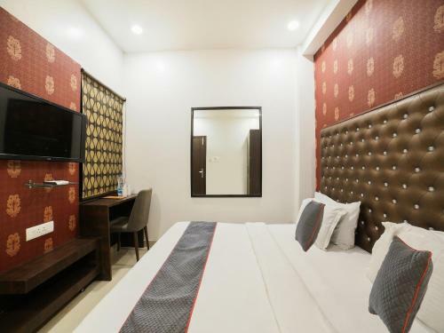 Oyo Townhouse 615 Hotel Pearl Inn