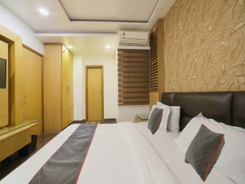Oyo Townhouse 615 Hotel Pearl Inn