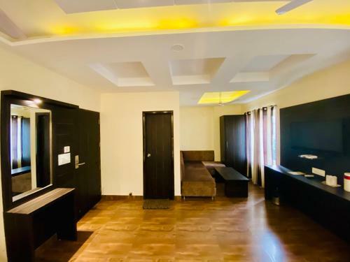 Hotel Kabir Residency