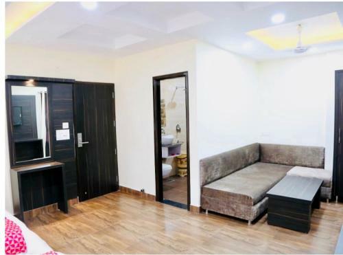 Hotel Kabir Residency
