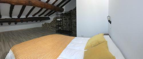 Apartamentos Bajo Pe�a