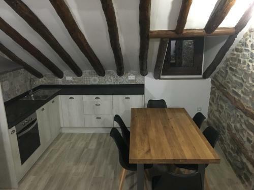Apartamentos Bajo Pe�a