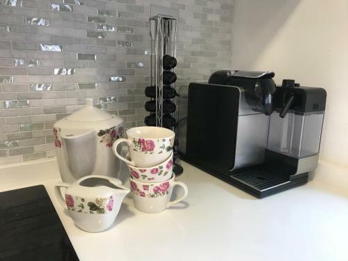 Apartamento Con Terraza Cerca Del Puerto