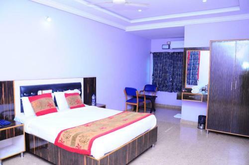 Hotel Mak Residency