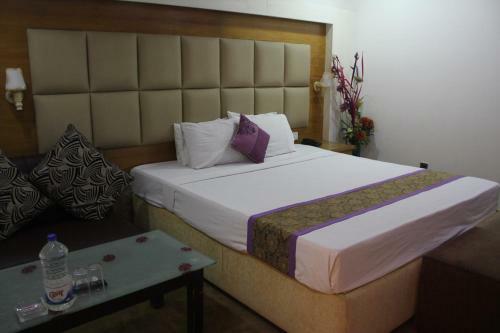 Yes Bd Hotel Group